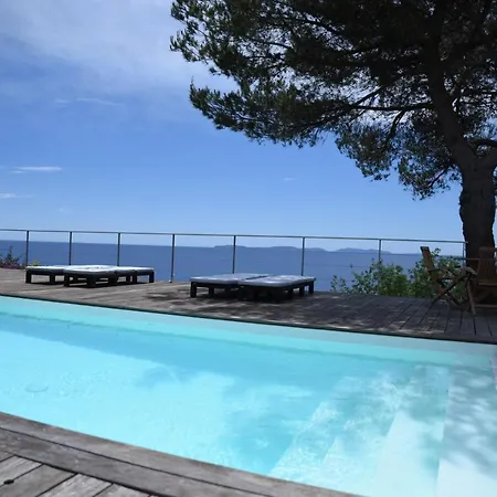 Vila Cavaliere Sleeps 6 Pool Air Con Wifi *