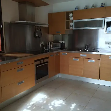 Cavaliere Sleeps 6 Pool Air Con Wifi Vila *